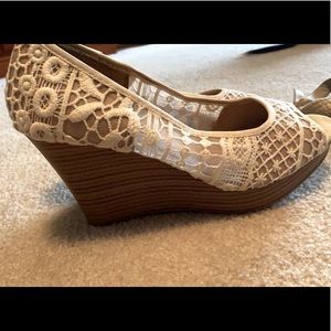 American Eagle Wedges
